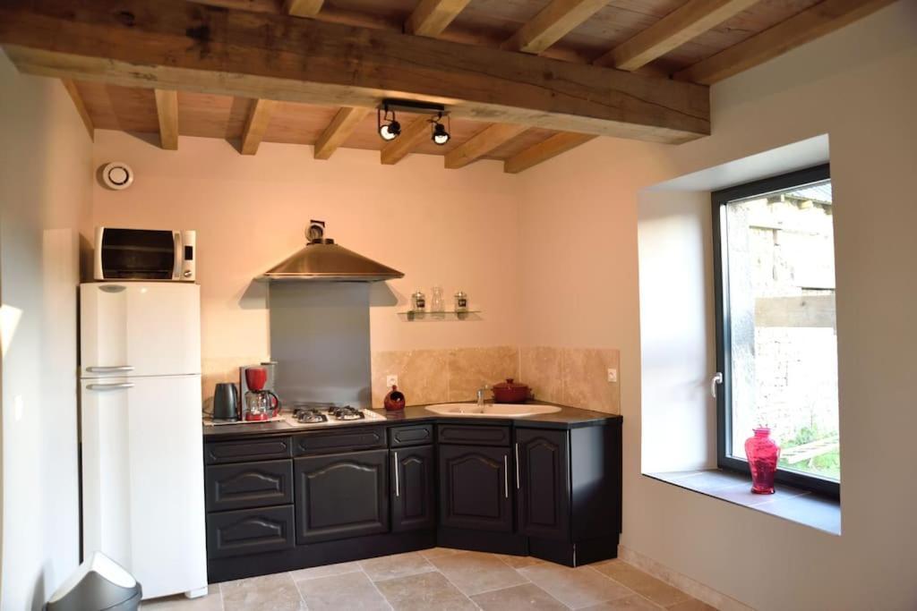 Gite A La Ferme, Au Coeur Du Mene Laurenan Bagian luar foto